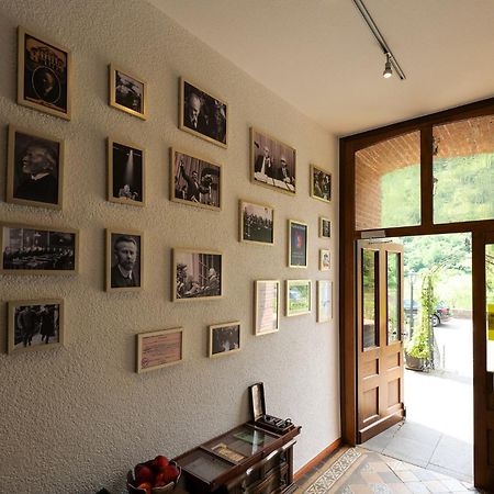 Hotel Alte Buergermeisterei Ediger-Eller Ngoại thất bức ảnh