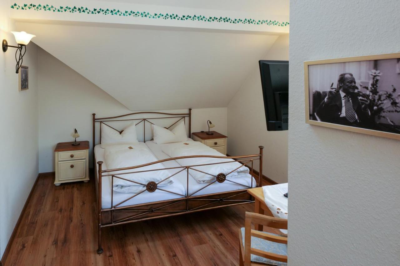 Hotel Alte Buergermeisterei Ediger-Eller Ngoại thất bức ảnh