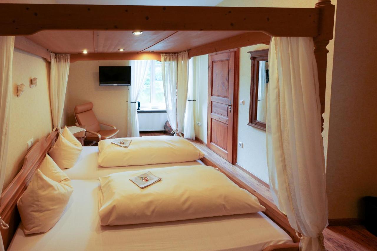 Hotel Alte Buergermeisterei Ediger-Eller Ngoại thất bức ảnh