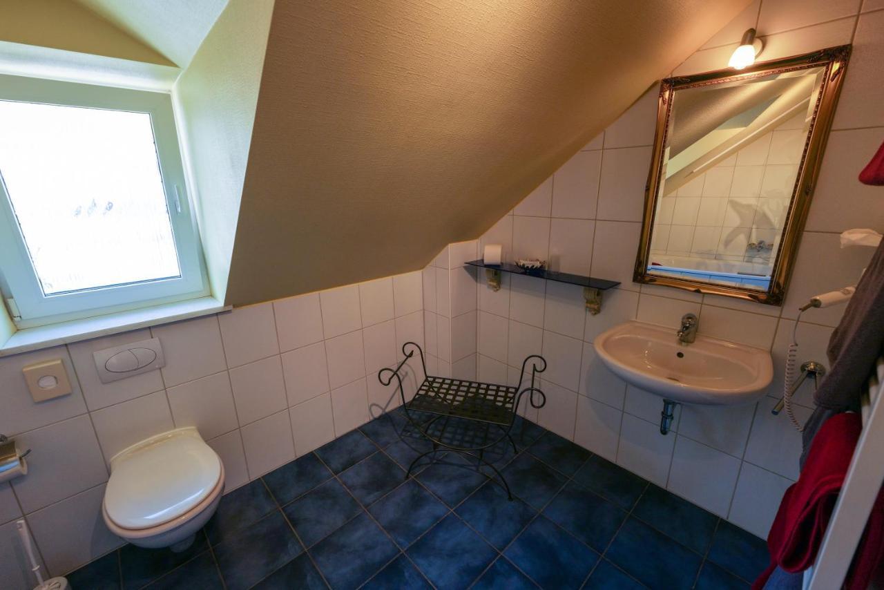 Hotel Alte Buergermeisterei Ediger-Eller Ngoại thất bức ảnh