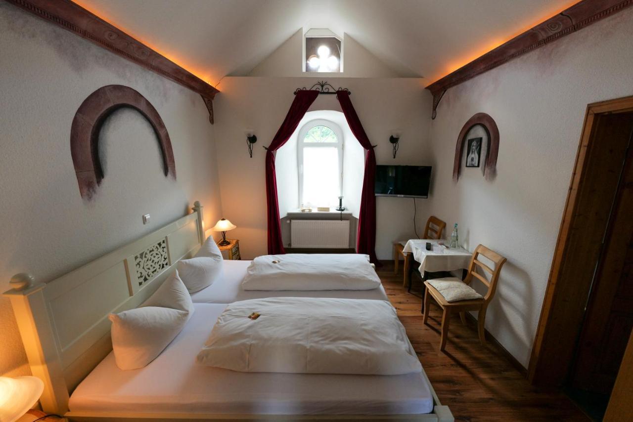 Hotel Alte Buergermeisterei Ediger-Eller Ngoại thất bức ảnh