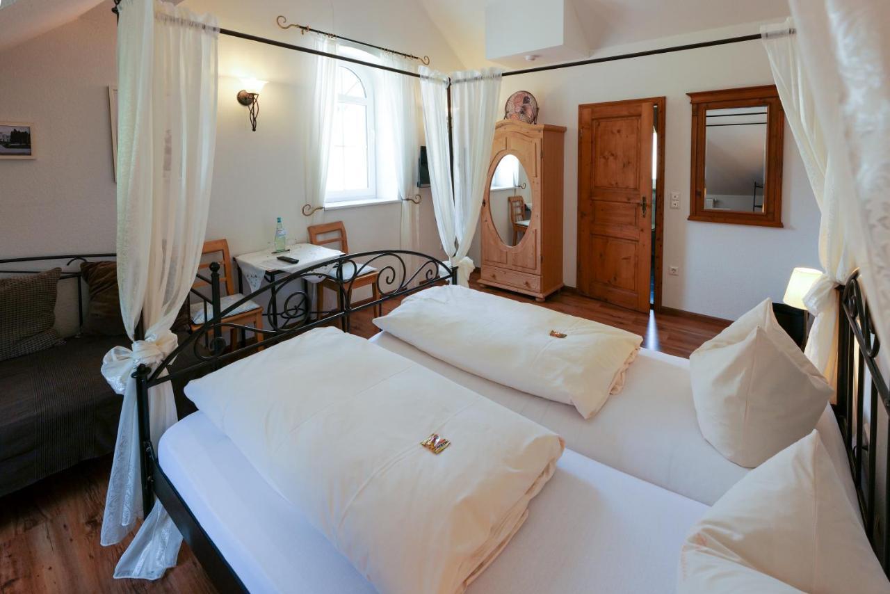 Hotel Alte Buergermeisterei Ediger-Eller Ngoại thất bức ảnh