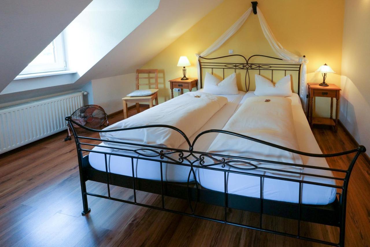 Hotel Alte Buergermeisterei Ediger-Eller Ngoại thất bức ảnh