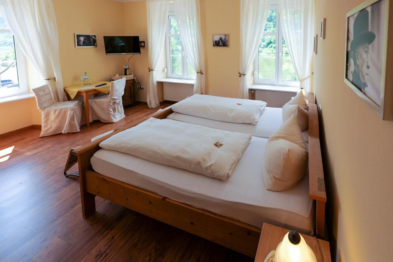 Hotel Alte Buergermeisterei Ediger-Eller Ngoại thất bức ảnh