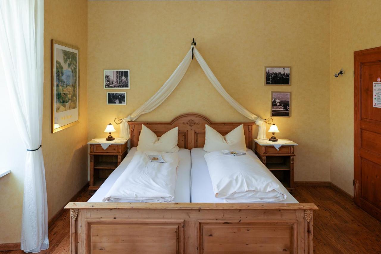 Hotel Alte Buergermeisterei Ediger-Eller Ngoại thất bức ảnh